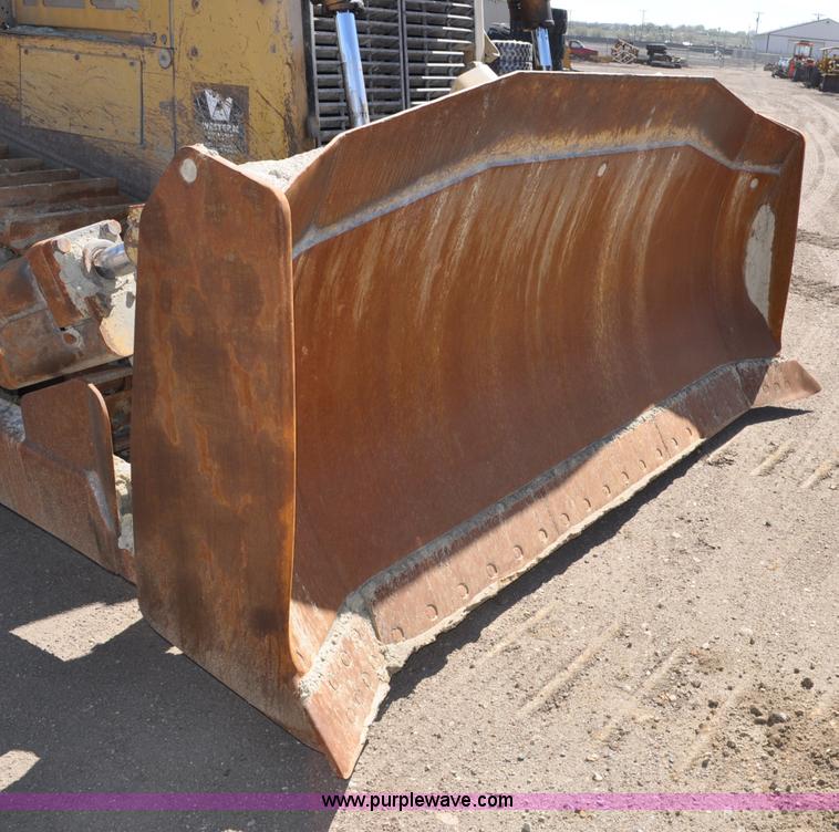 image for item A5885 1999 Caterpillar D7R XR dozer