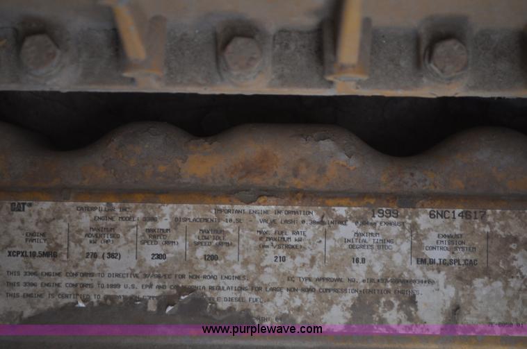 image for item A5885 1999 Caterpillar D7R XR dozer