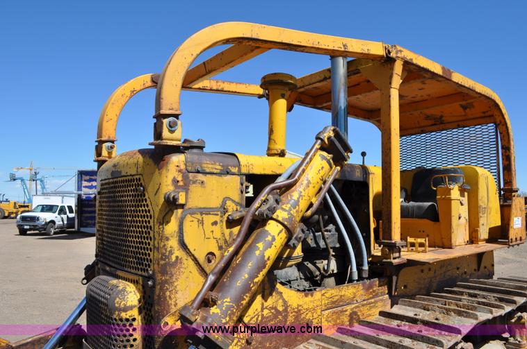 image for item A5886 1964 Caterpillar D7E dozer