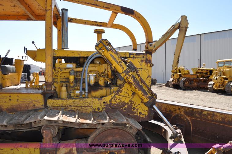 image for item A5886 1964 Caterpillar D7E dozer