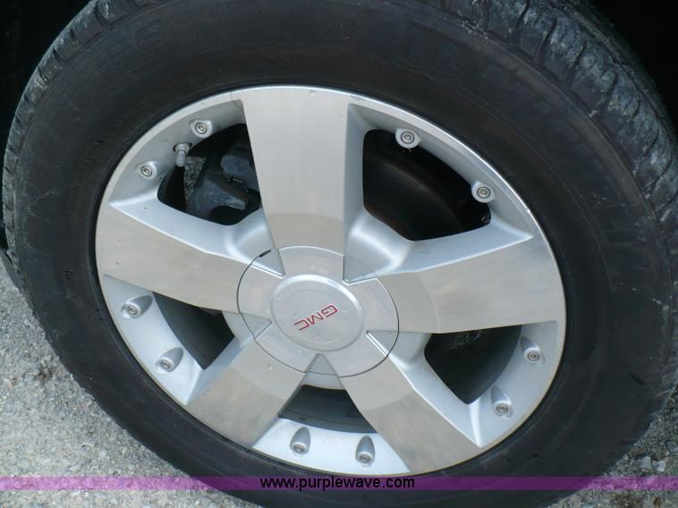 image for item B6324 2008 GMC Acadia SLT SUV