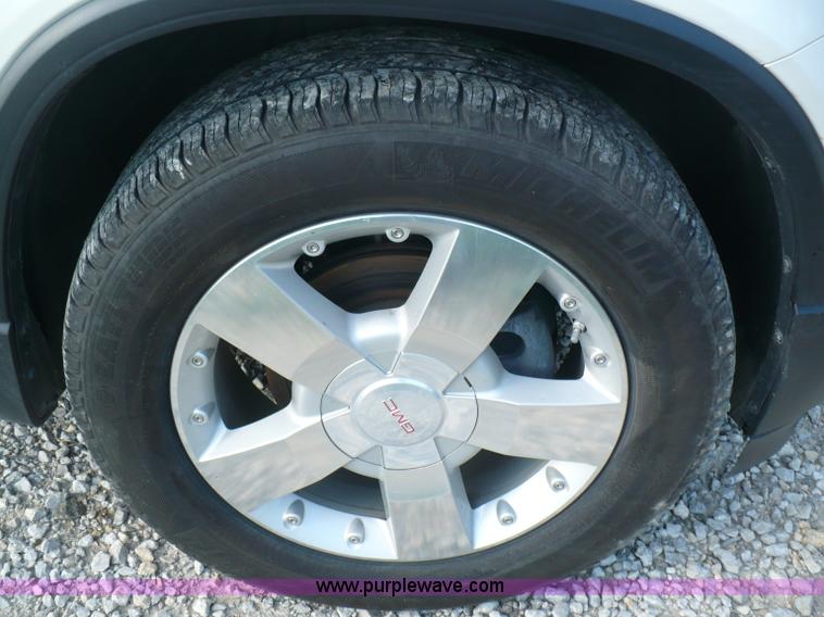 image for item B6324 2008 GMC Acadia SLT SUV