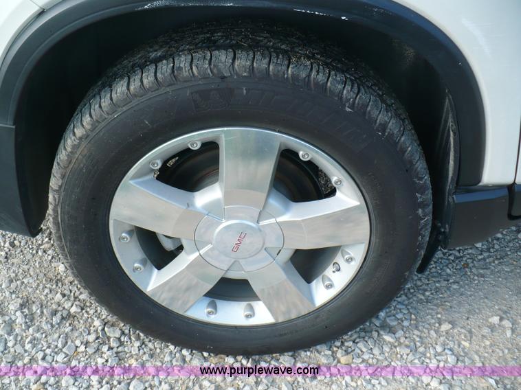 image for item B6324 2008 GMC Acadia SLT SUV