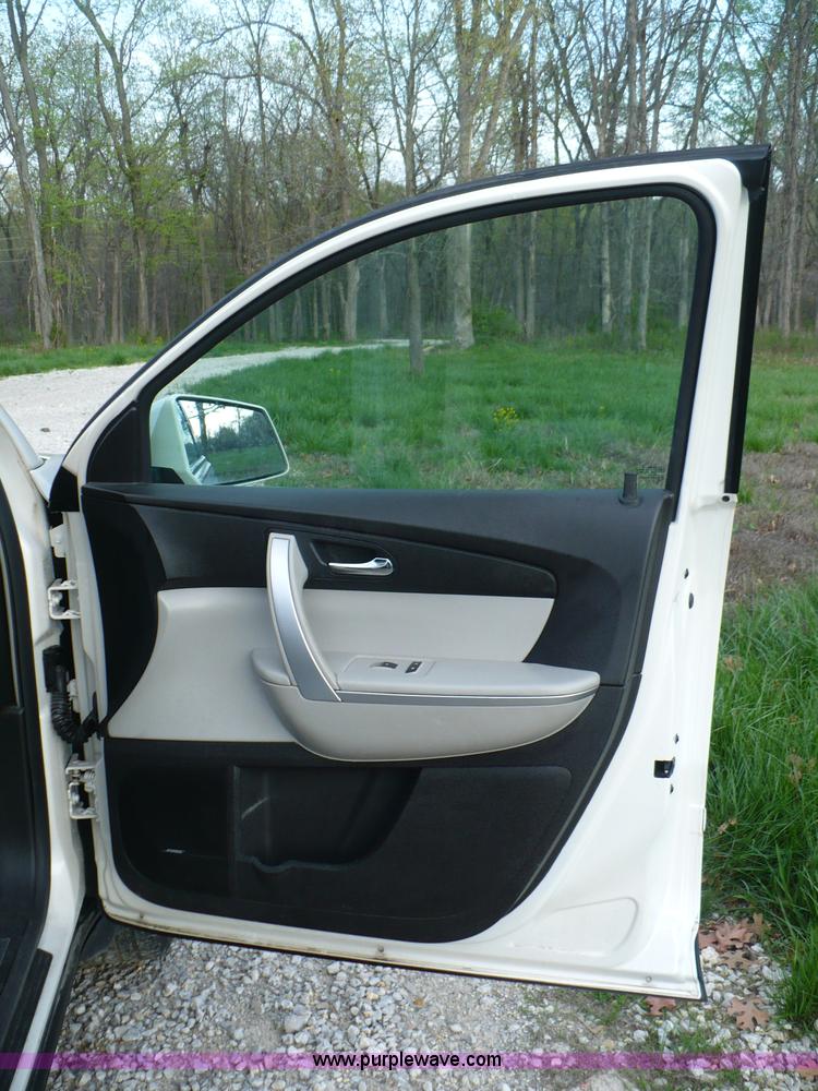 image for item B6324 2008 GMC Acadia SLT SUV