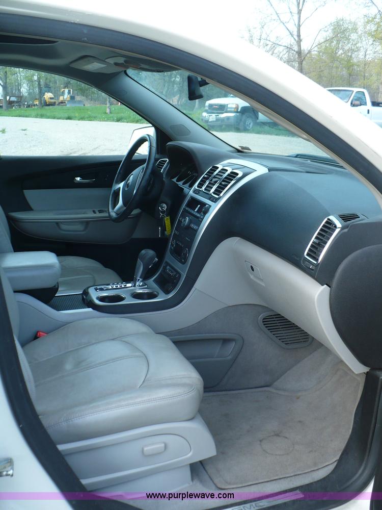 image for item B6324 2008 GMC Acadia SLT SUV