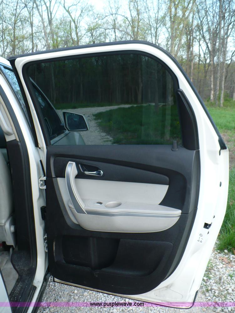 image for item B6324 2008 GMC Acadia SLT SUV