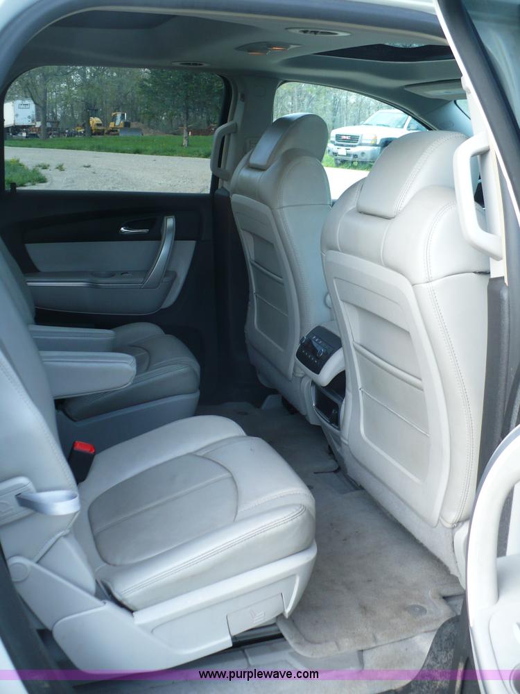 image for item B6324 2008 GMC Acadia SLT SUV