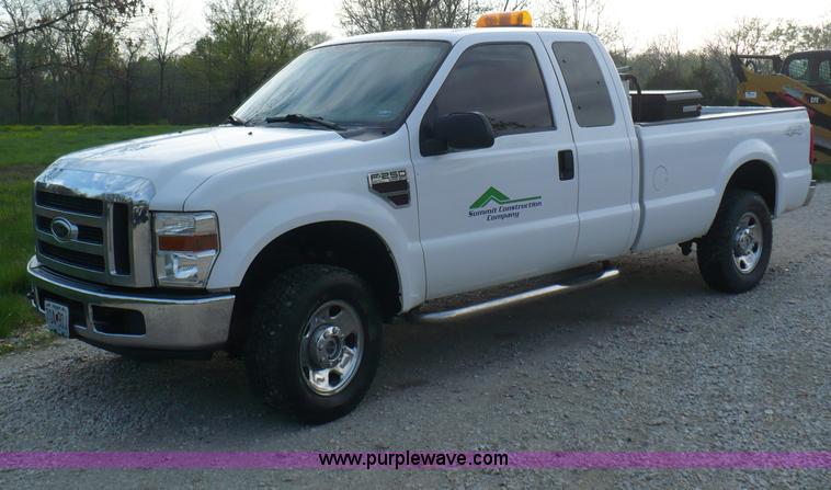 image for item B6325 2008 Ford F250 XLT Super Duty SuperCab pickup truck