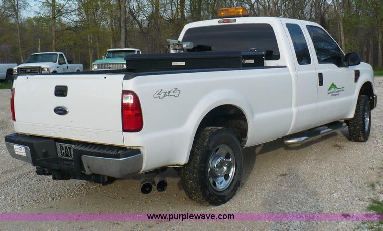 image for item B6325 2008 Ford F250 XLT Super Duty SuperCab pickup truck