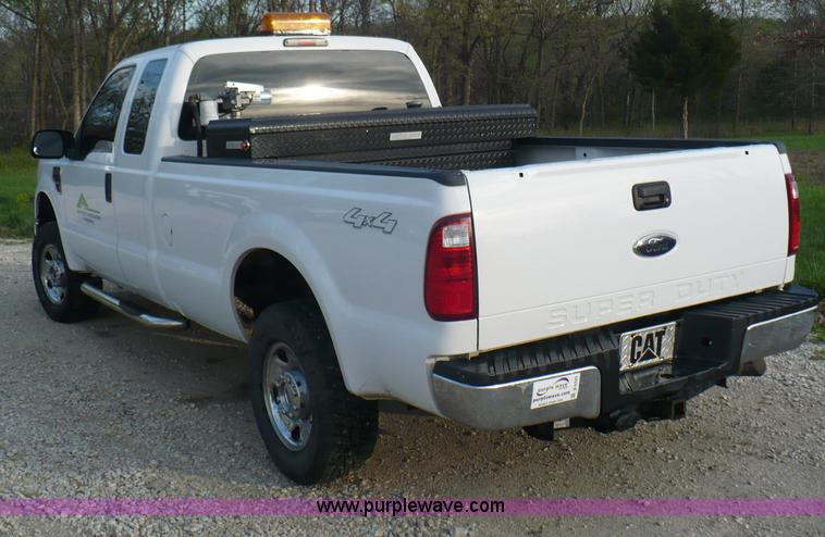 image for item B6325 2008 Ford F250 XLT Super Duty SuperCab pickup truck