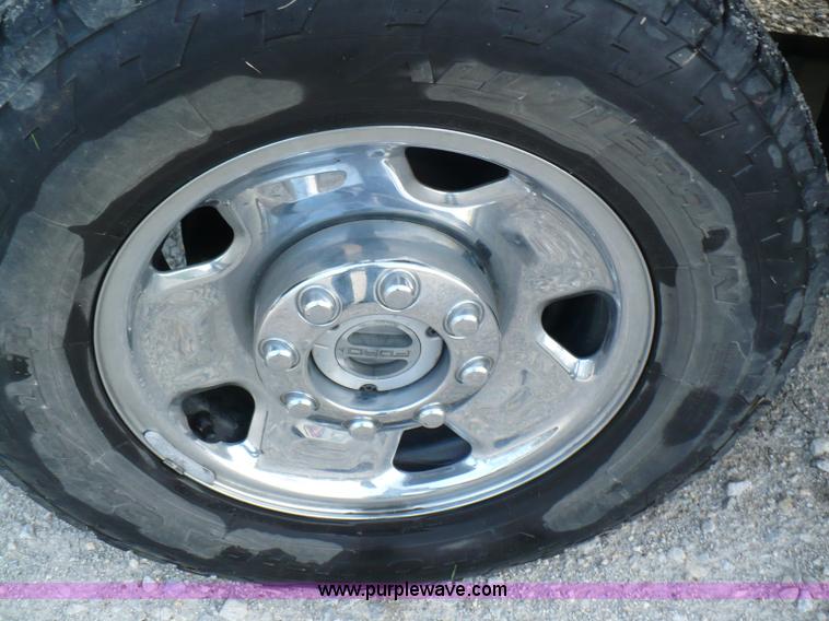 image for item B6325 2008 Ford F250 XLT Super Duty SuperCab pickup truck