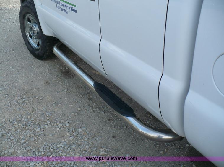 image for item B6325 2008 Ford F250 XLT Super Duty SuperCab pickup truck