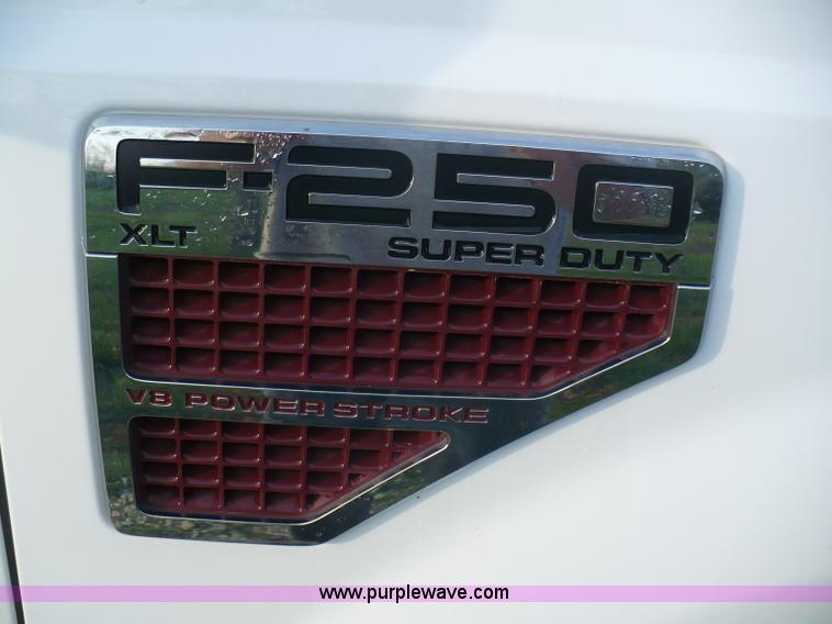 image for item B6325 2008 Ford F250 XLT Super Duty SuperCab pickup truck