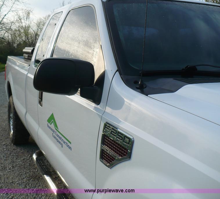 image for item B6325 2008 Ford F250 XLT Super Duty SuperCab pickup truck