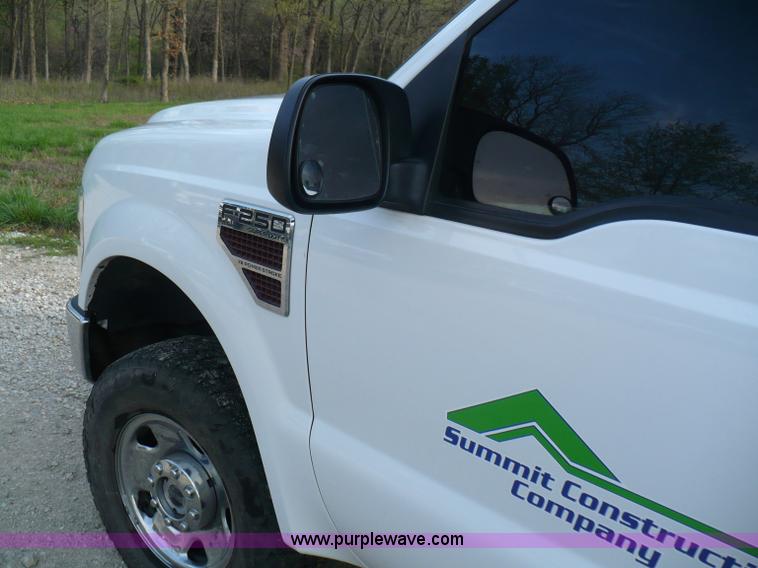 image for item B6325 2008 Ford F250 XLT Super Duty SuperCab pickup truck