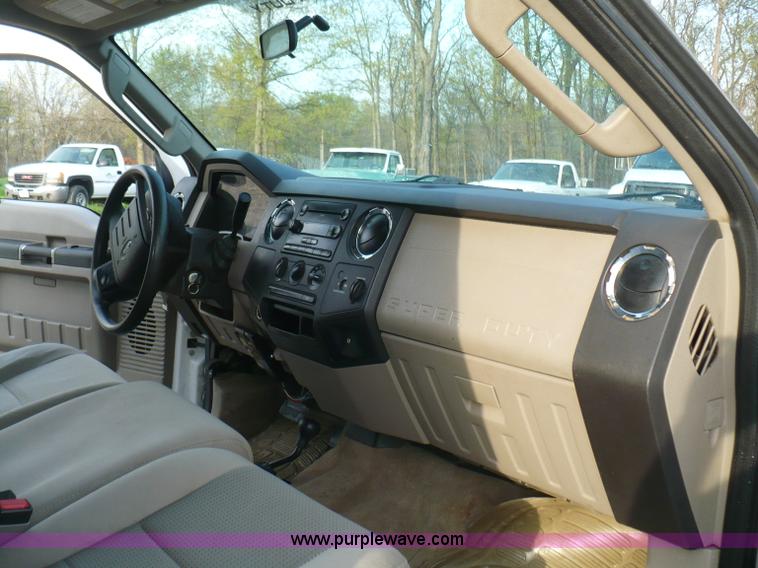 image for item B6325 2008 Ford F250 XLT Super Duty SuperCab pickup truck