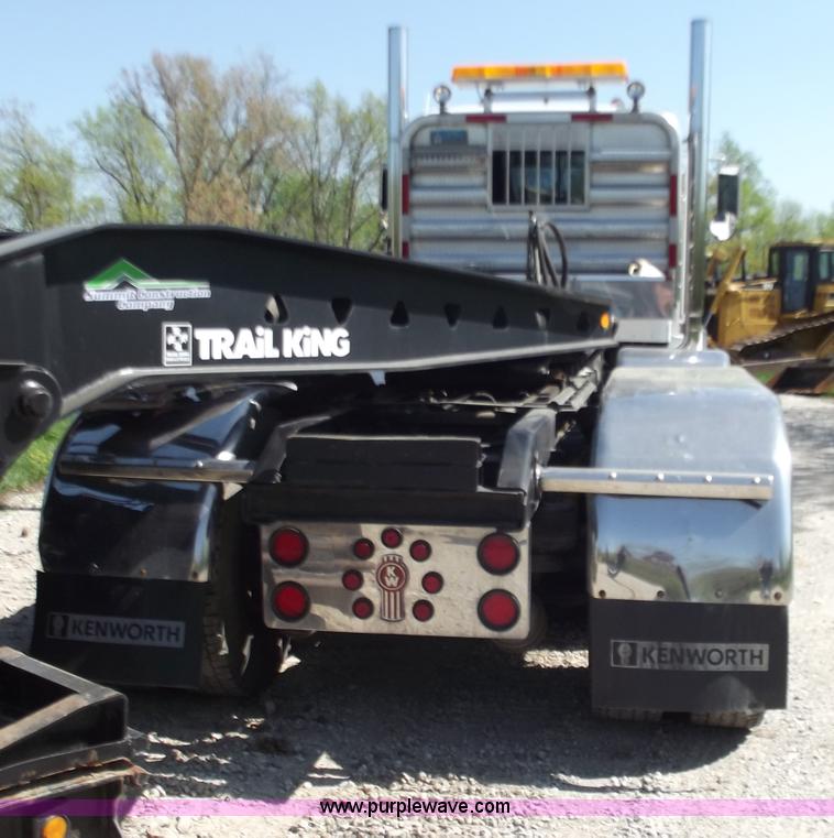 image for item B6326 1999 Kenworth T800 triple axle semi truck