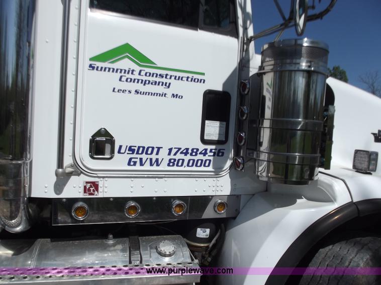 image for item B6326 1999 Kenworth T800 triple axle semi truck