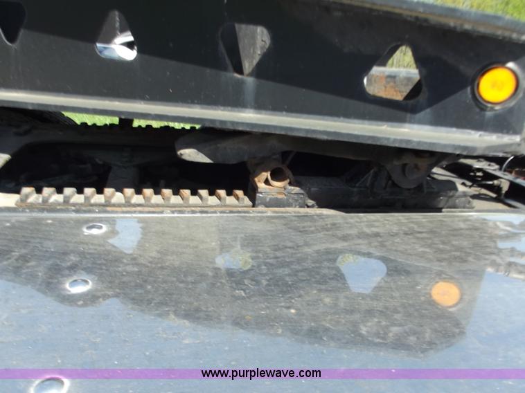 image for item B6326 1999 Kenworth T800 triple axle semi truck