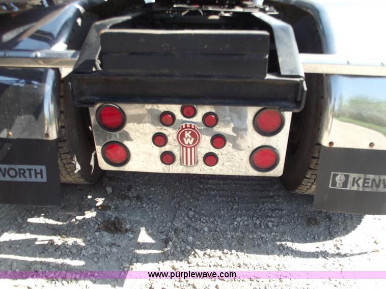 image for item B6326 1999 Kenworth T800 triple axle semi truck