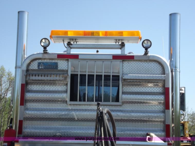 image for item B6326 1999 Kenworth T800 triple axle semi truck