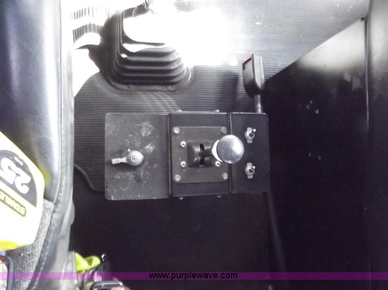 image for item B6326 1999 Kenworth T800 triple axle semi truck