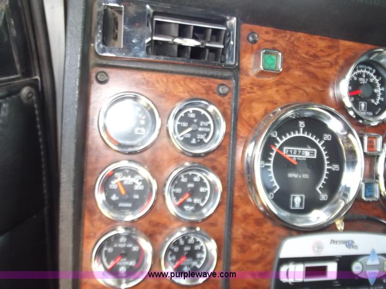 image for item B6326 1999 Kenworth T800 triple axle semi truck