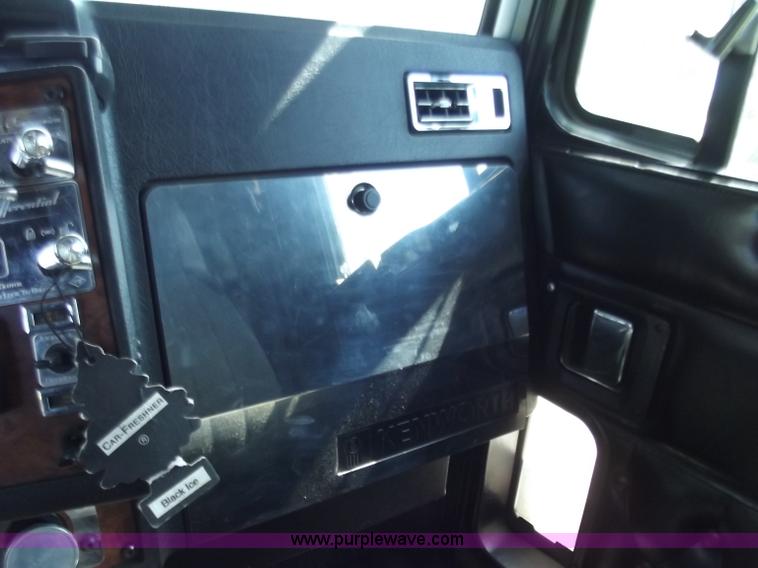 image for item B6326 1999 Kenworth T800 triple axle semi truck