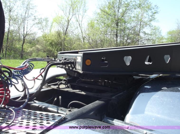 image for item B6327 1999 Trail King 50 ton lowboy trailer