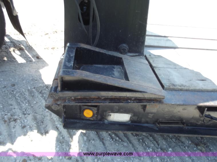 image for item B6327 1999 Trail King 50 ton lowboy trailer