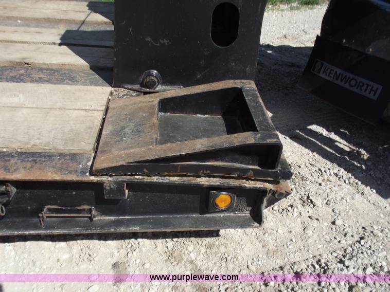 image for item B6327 1999 Trail King 50 ton lowboy trailer