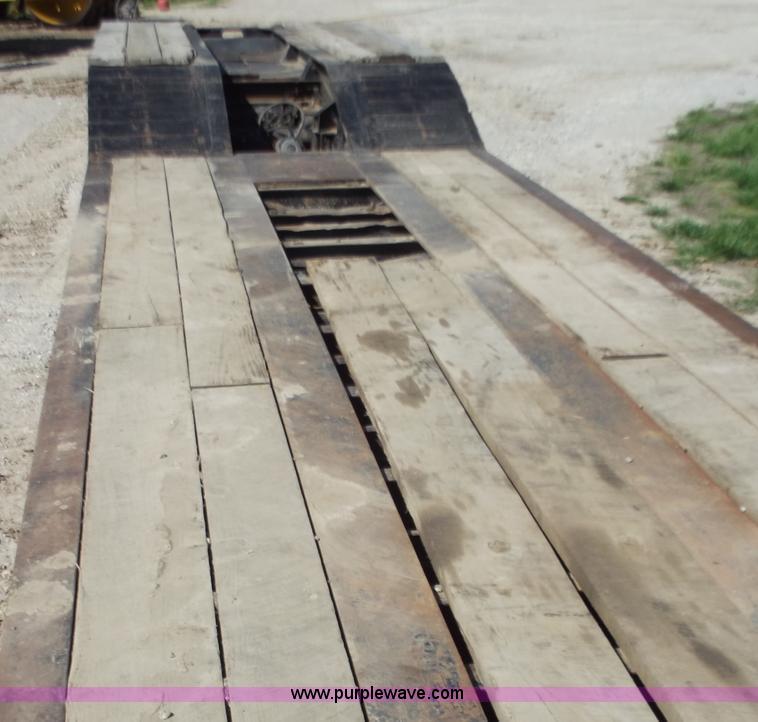 image for item B6327 1999 Trail King 50 ton lowboy trailer