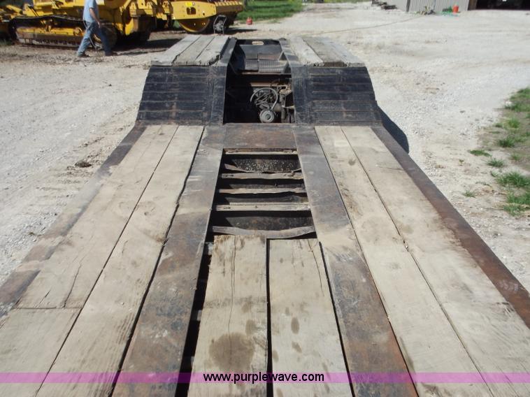image for item B6327 1999 Trail King 50 ton lowboy trailer