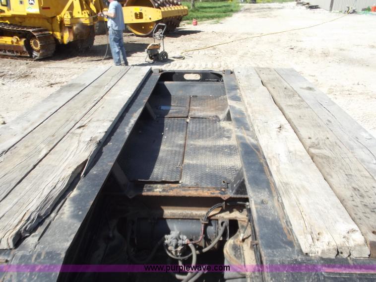 image for item B6327 1999 Trail King 50 ton lowboy trailer