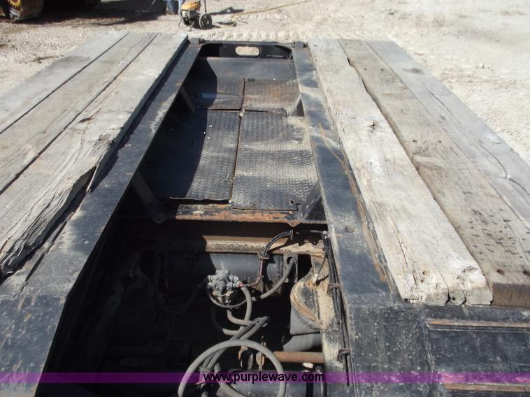 image for item B6327 1999 Trail King 50 ton lowboy trailer