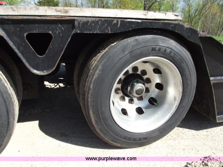 image for item B6327 1999 Trail King 50 ton lowboy trailer
