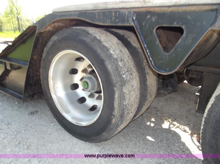 image for item B6327 1999 Trail King 50 ton lowboy trailer