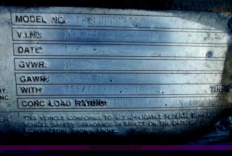 image for item B6327 1999 Trail King 50 ton lowboy trailer