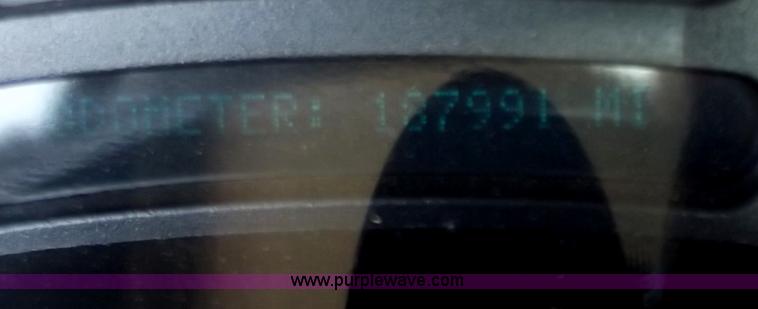 image for item B6328 2007 GMC 2500HD pickup truck