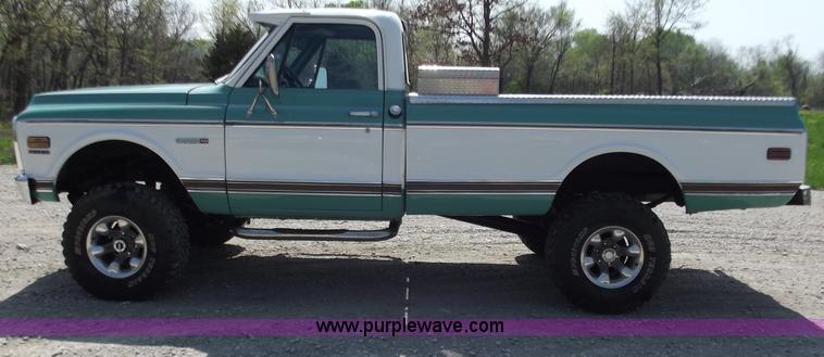 image for item B6329 1970 Chevrolet Cheyenne 10 pickup truck