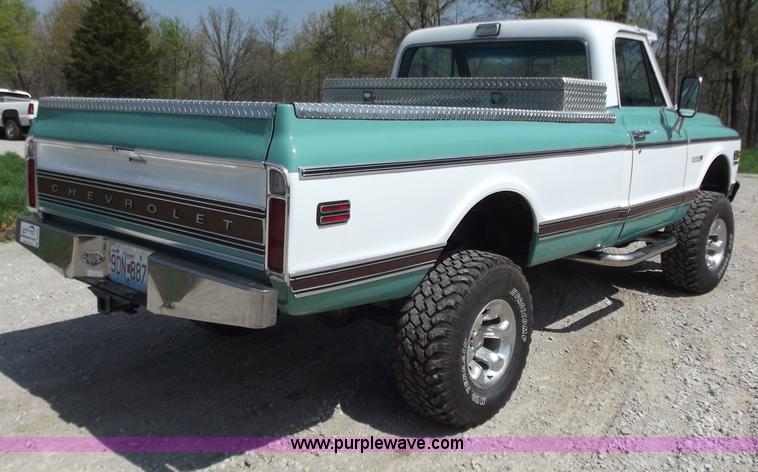 image for item B6329 1970 Chevrolet Cheyenne 10 pickup truck