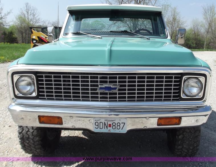 image for item B6329 1970 Chevrolet Cheyenne 10 pickup truck
