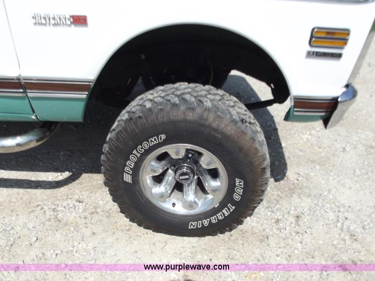 image for item B6329 1970 Chevrolet Cheyenne 10 pickup truck