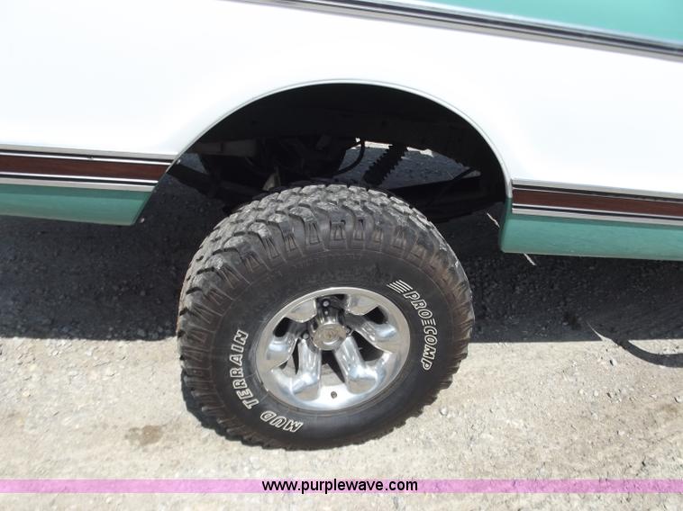 image for item B6329 1970 Chevrolet Cheyenne 10 pickup truck