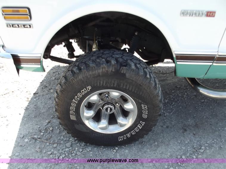 image for item B6329 1970 Chevrolet Cheyenne 10 pickup truck