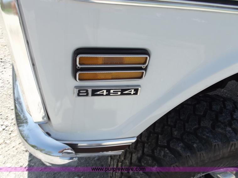 image for item B6329 1970 Chevrolet Cheyenne 10 pickup truck