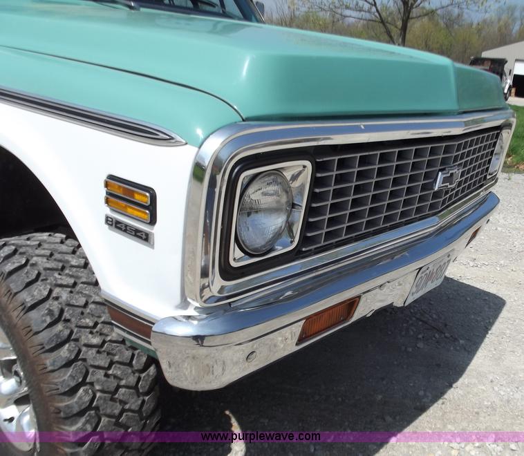 image for item B6329 1970 Chevrolet Cheyenne 10 pickup truck