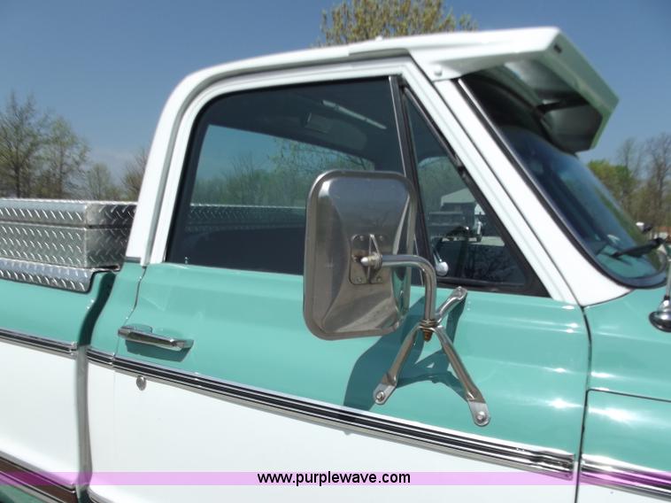 image for item B6329 1970 Chevrolet Cheyenne 10 pickup truck