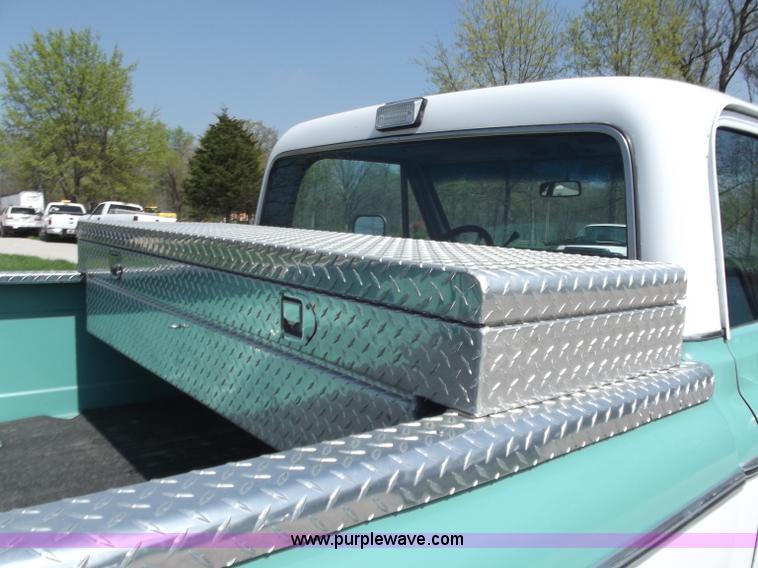 image for item B6329 1970 Chevrolet Cheyenne 10 pickup truck