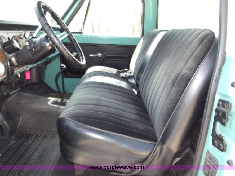 image for item B6329 1970 Chevrolet Cheyenne 10 pickup truck